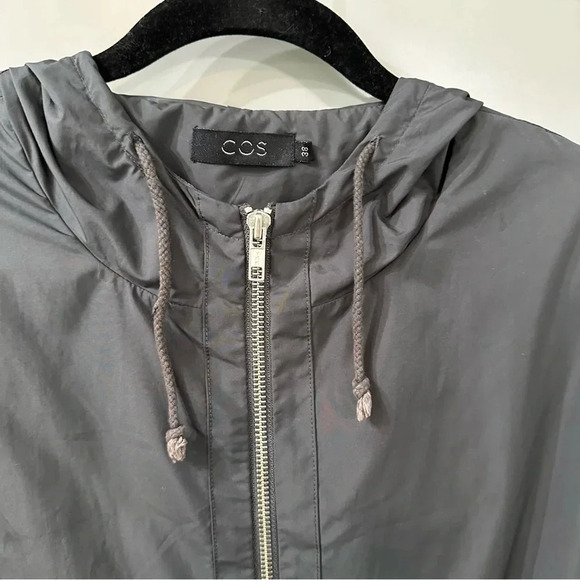 COS The Hooded Blouson Jacket Windbreaker in Black Size 38 US Medium - Picture 3 of 7